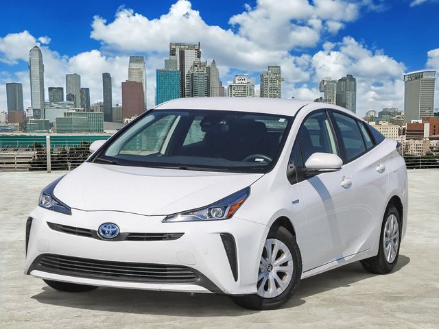 2022 Toyota Prius LE