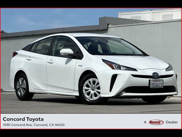 2022 Toyota Prius LE