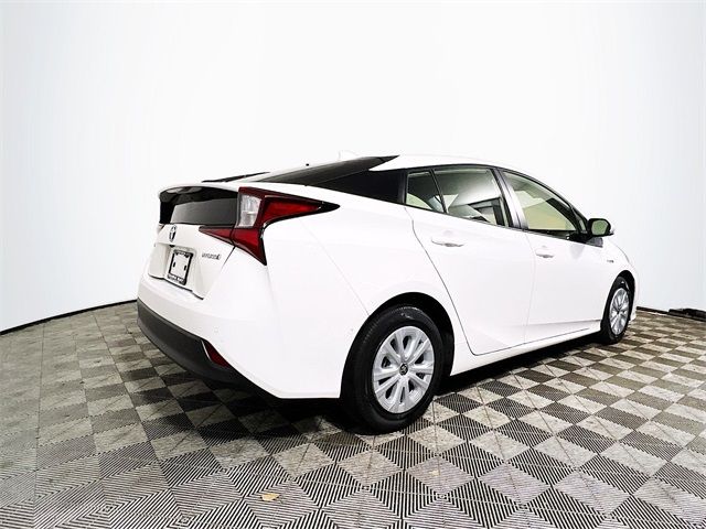 2022 Toyota Prius LE