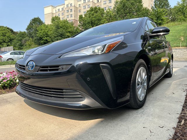 2022 Toyota Prius LE