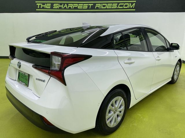 2022 Toyota Prius LE