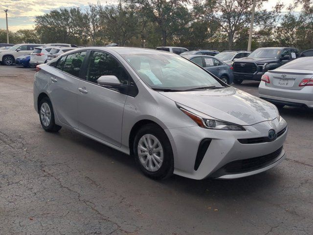 2022 Toyota Prius LE