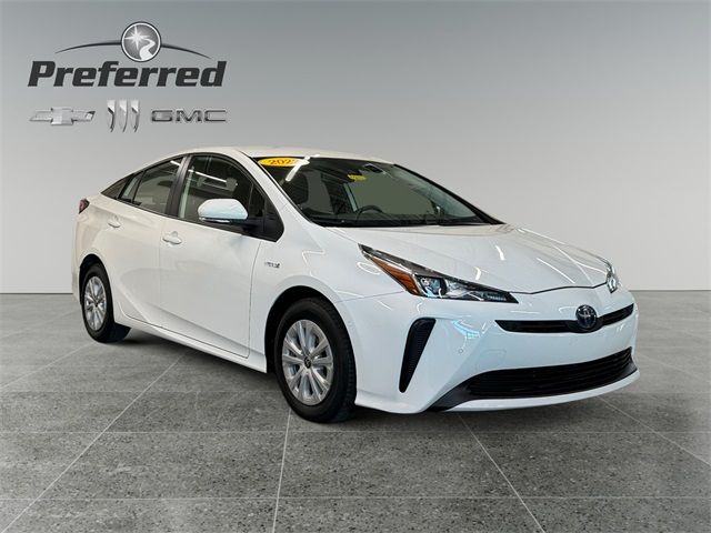 2022 Toyota Prius LE