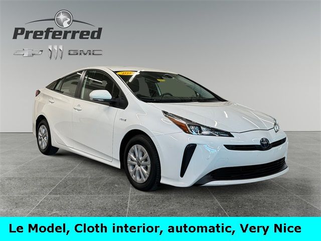 2022 Toyota Prius LE