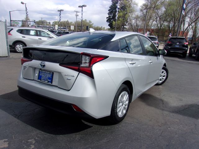 2022 Toyota Prius LE