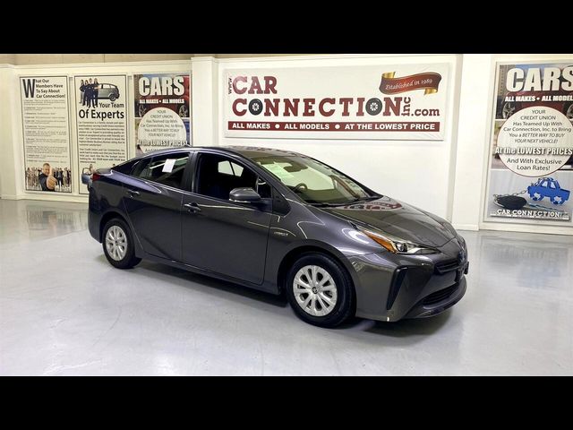 2022 Toyota Prius LE