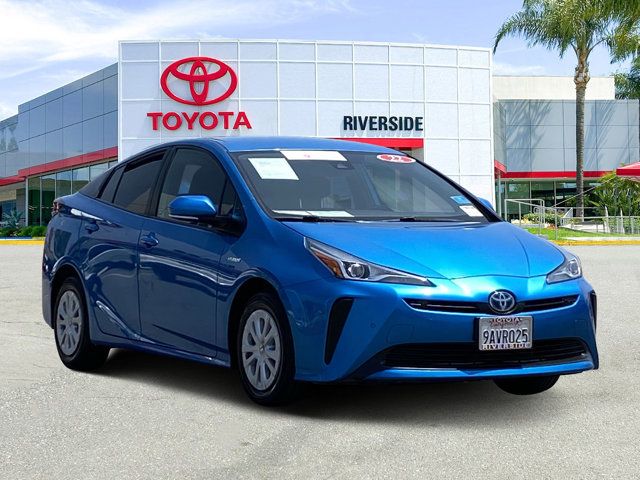2022 Toyota Prius LE