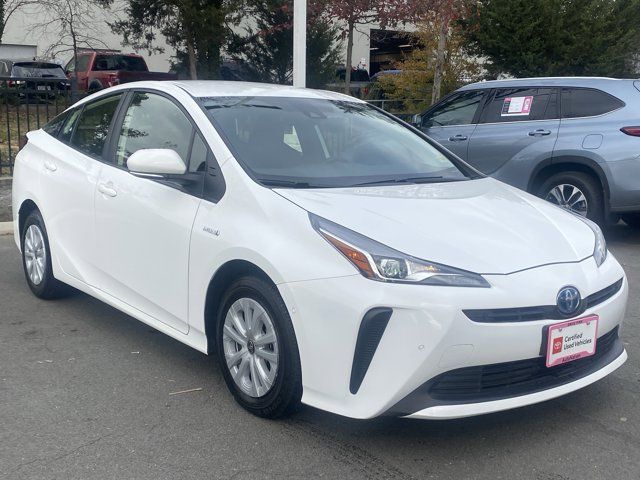 2022 Toyota Prius LE