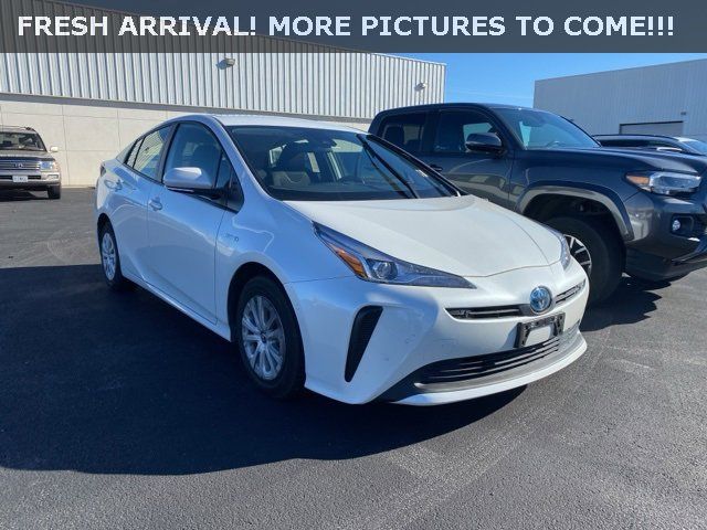 2022 Toyota Prius LE