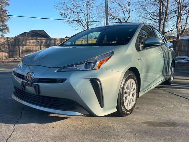 2022 Toyota Prius LE