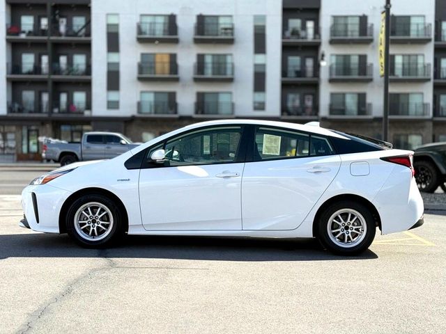 2022 Toyota Prius LE