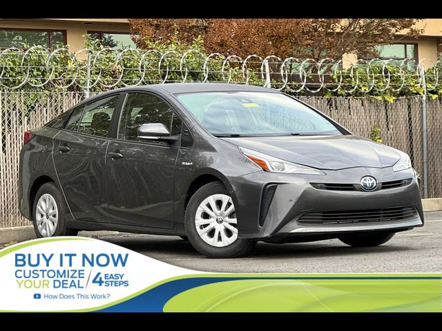 2022 Toyota Prius LE