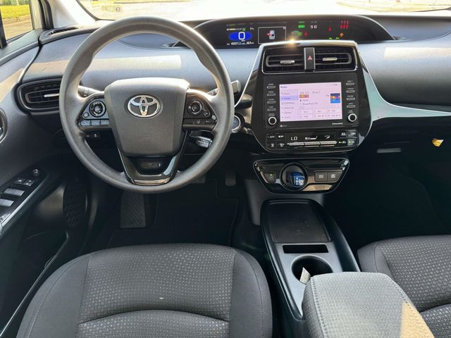 2022 Toyota Prius LE