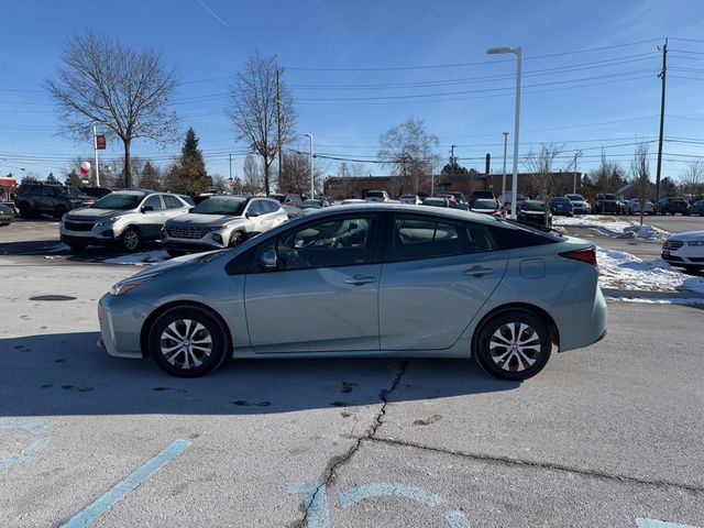 2022 Toyota Prius LE