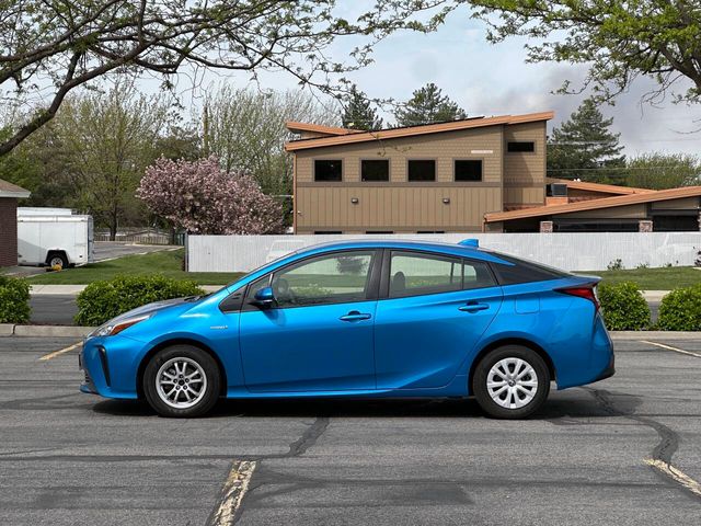2022 Toyota Prius L Eco