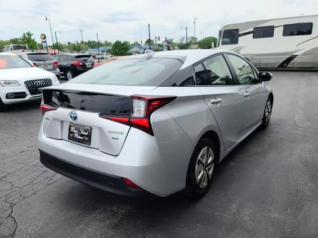 2022 Toyota Prius LE