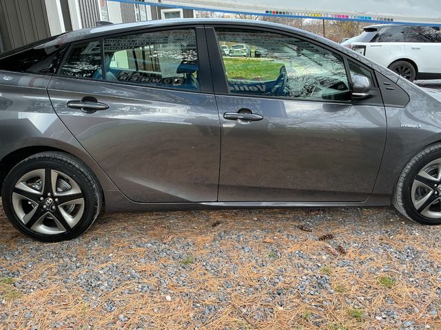 2022 Toyota Prius XLE