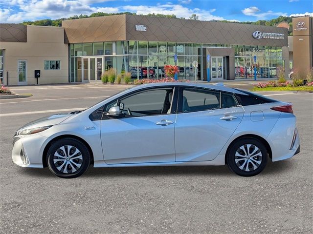 2022 Toyota Prius Prime XLE