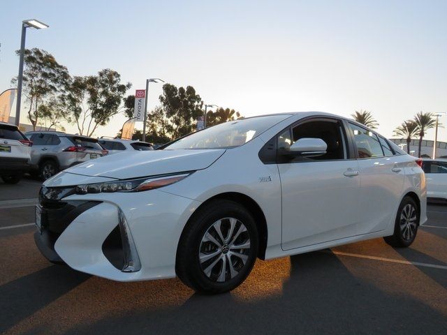 2022 Toyota Prius Prime XLE