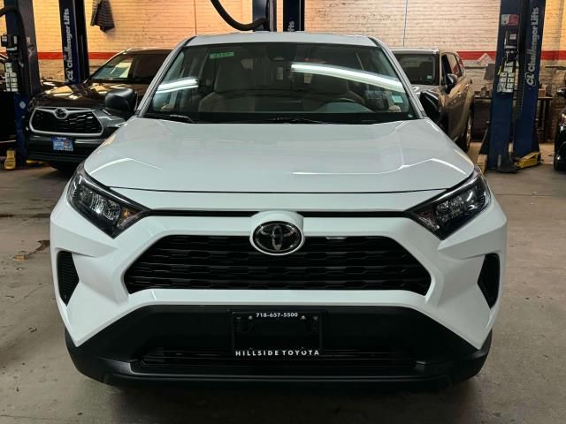 2022 Toyota RAV4 LE