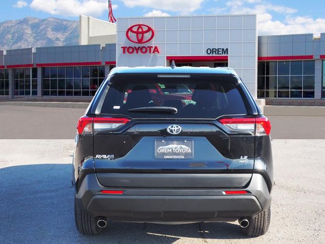 2022 Toyota RAV4 LE