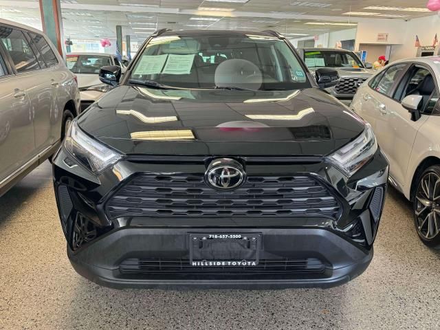 2022 Toyota RAV4 XLE