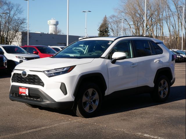 2022 Toyota RAV4 XLE