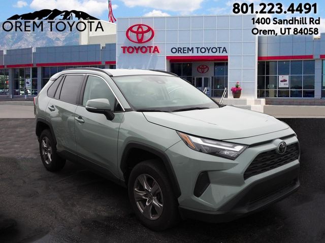 2022 Toyota RAV4 XLE