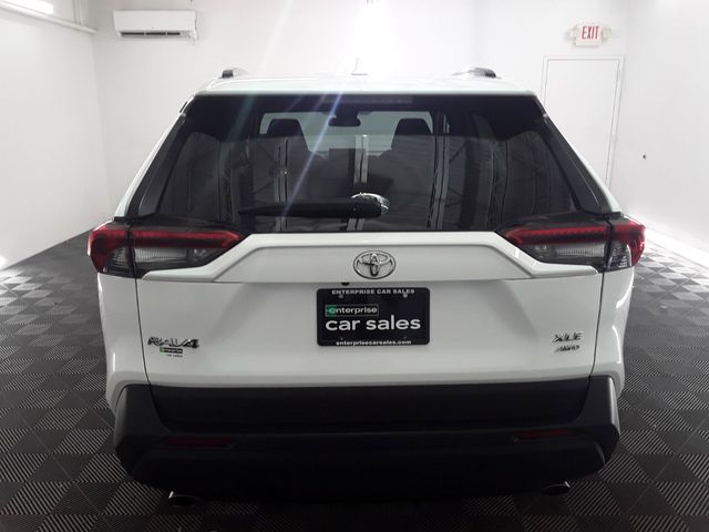 2022 Toyota RAV4 XLE