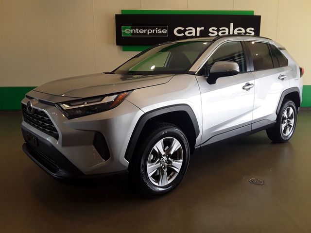 2022 Toyota RAV4 XLE