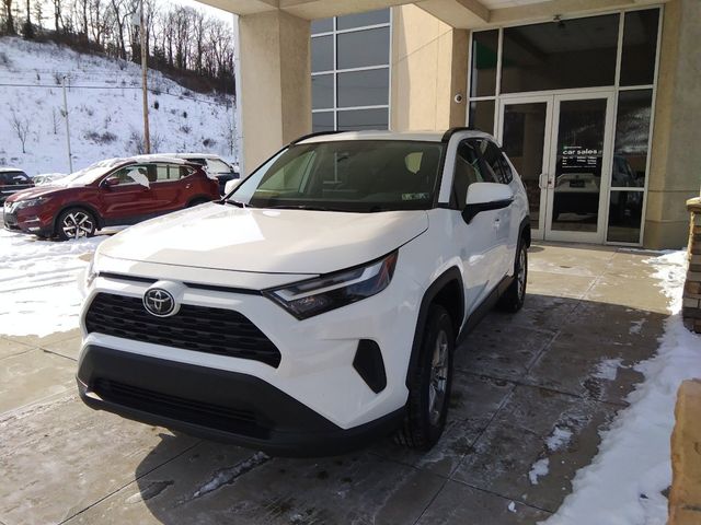 2022 Toyota RAV4 XLE