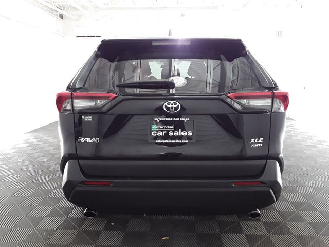 2022 Toyota RAV4 XLE