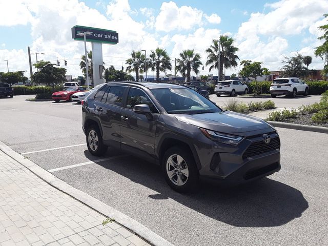 2022 Toyota RAV4 XLE