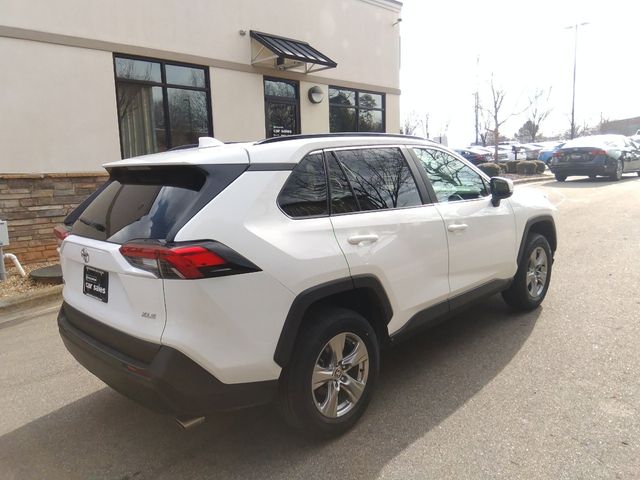 2022 Toyota RAV4 XLE