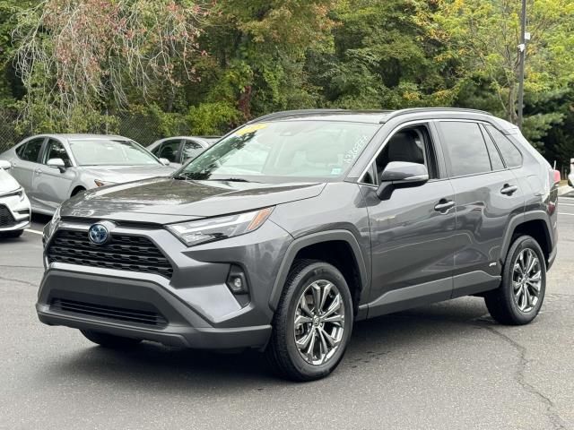 2022 Toyota RAV4 Hybrid XLE Premium