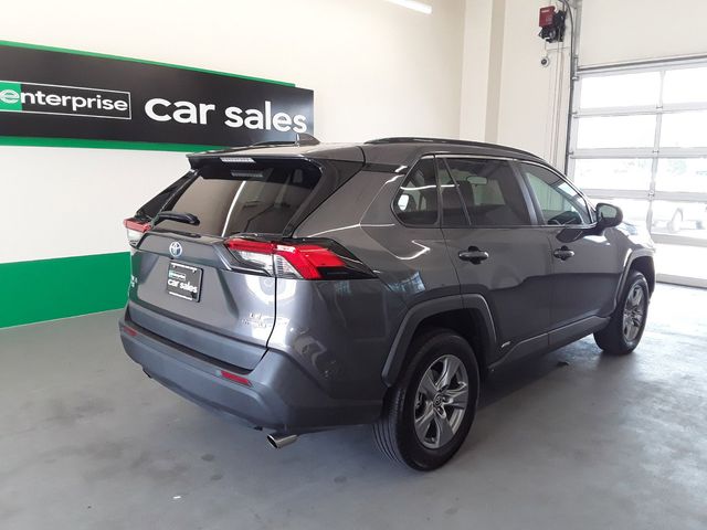 2022 Toyota RAV4 Hybrid LE