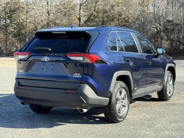 2022 Toyota RAV4 Hybrid XLE