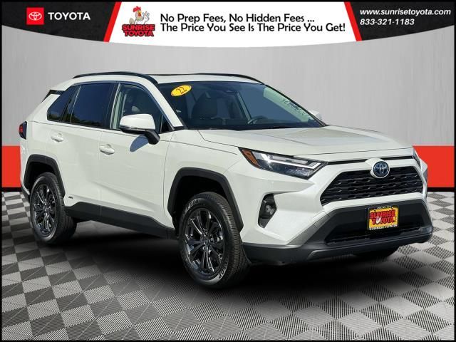 2022 Toyota RAV4 Hybrid XLE Premium