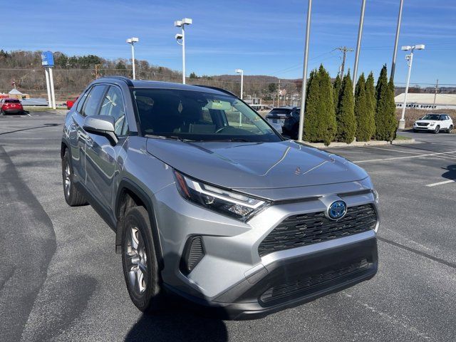 2022 Toyota RAV4 Hybrid XLE