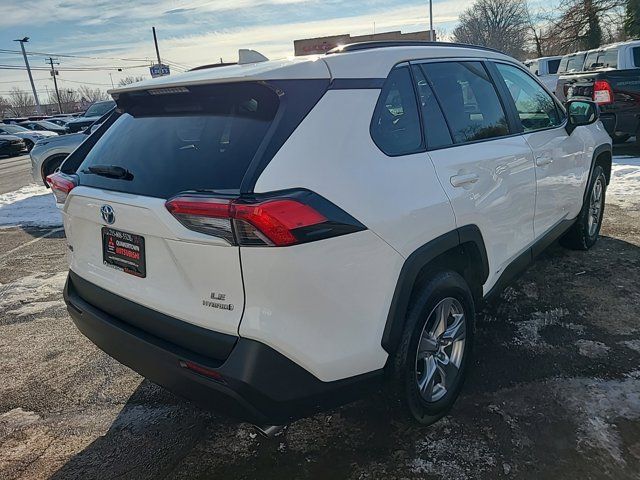 2022 Toyota RAV4 Hybrid LE