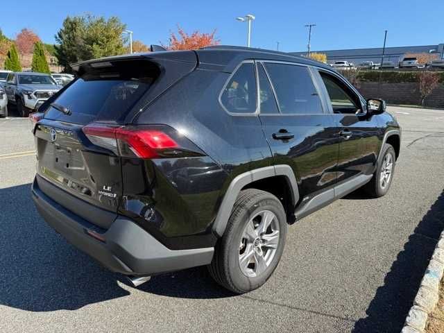 2022 Toyota RAV4 Hybrid LE