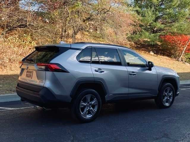 2022 Toyota RAV4 Hybrid LE