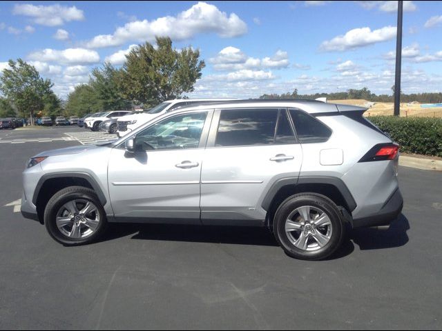 2022 Toyota RAV4 Hybrid LE