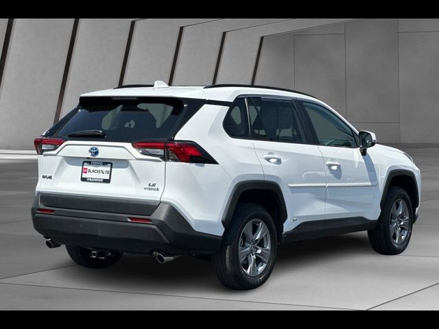 2022 Toyota RAV4 Hybrid LE