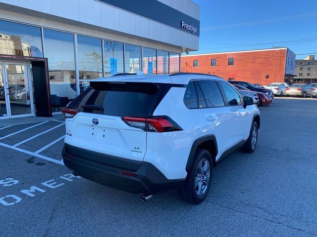 2022 Toyota RAV4 Hybrid LE