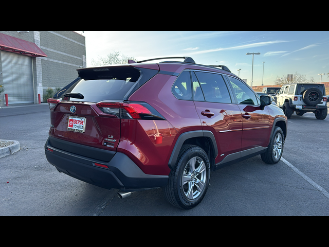 2022 Toyota RAV4 Hybrid LE