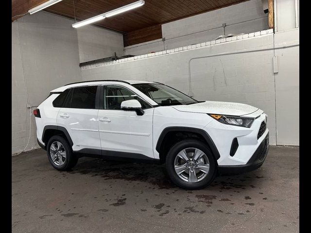 2022 Toyota RAV4 Hybrid LE