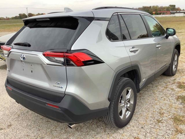 2022 Toyota RAV4 Hybrid LE