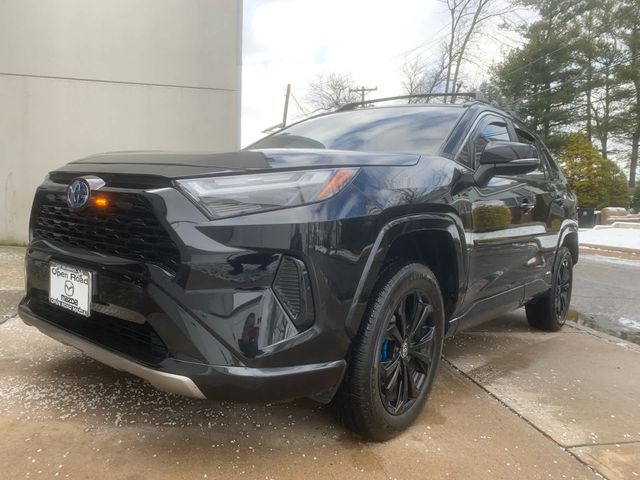 2022 Toyota RAV4 Hybrid SE