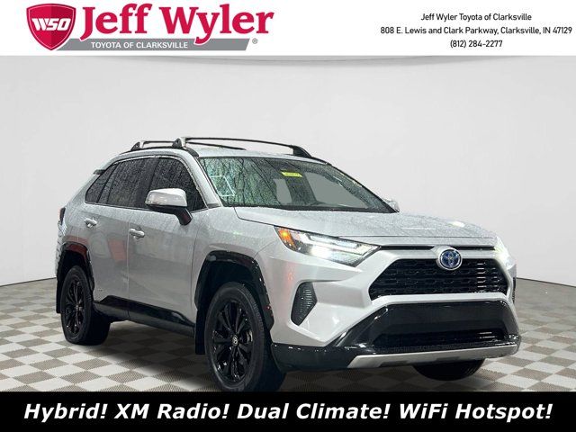 2022 Toyota RAV4 Hybrid SE